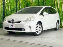2013 Toyota PRIUS α