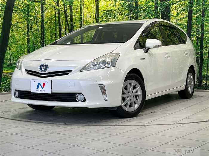 2013 Toyota PRIUS α