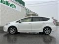 2015 Toyota PRIUS α