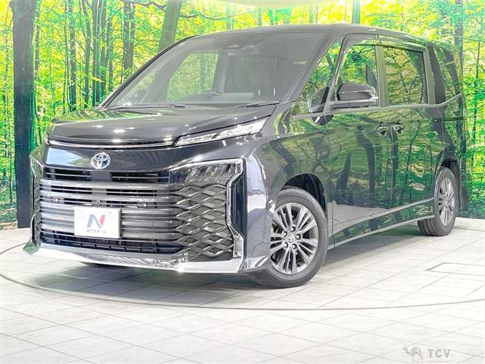 2022 Toyota Voxy