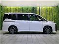 2025 Toyota Voxy