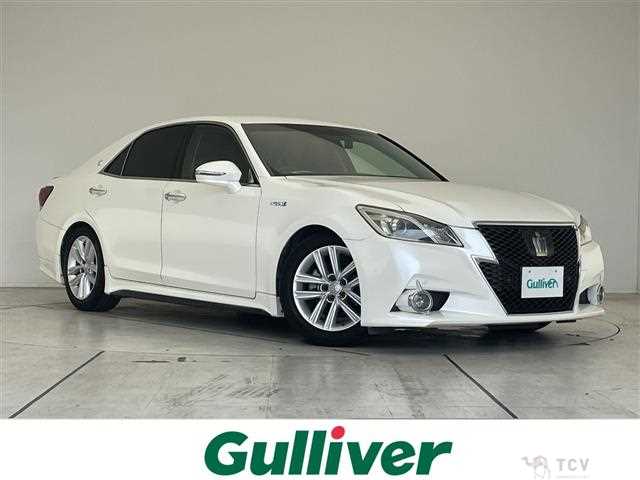 2013 Toyota Crown Hybrid