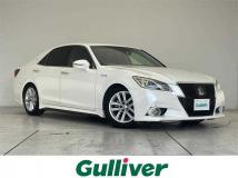 2013 Toyota Crown Hybrid