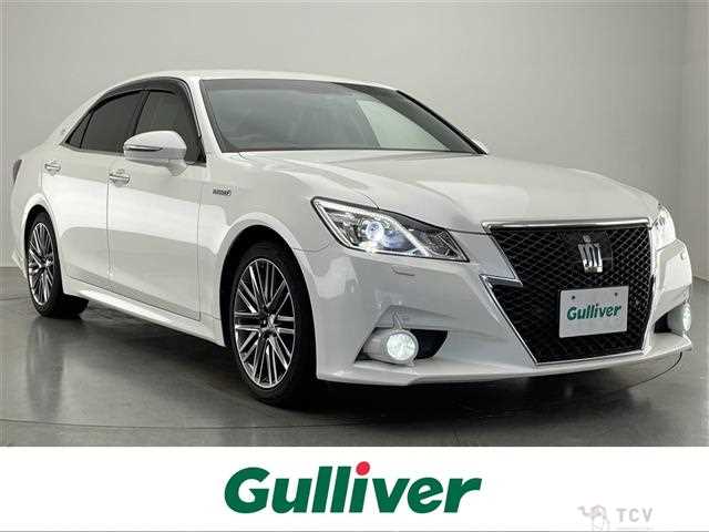 2013 Toyota Crown Hybrid