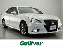 2013 Toyota Crown Hybrid