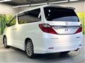 2013 Toyota Alphard