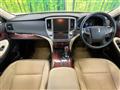 2013 Toyota Crown Hybrid