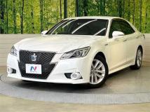 2013 Toyota Crown Hybrid