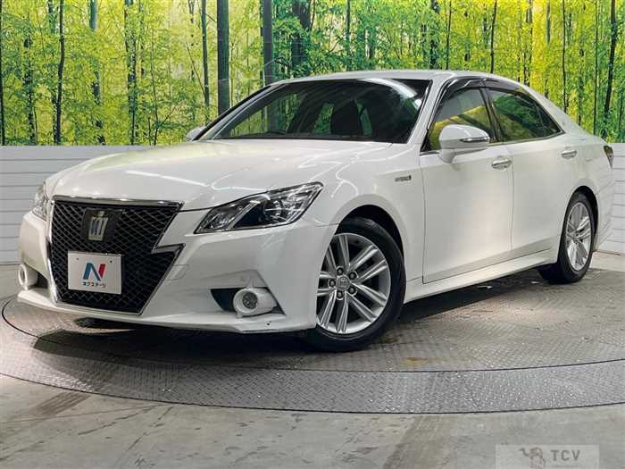 2015 Toyota Crown Hybrid
