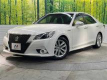 2015 Toyota Crown Hybrid
