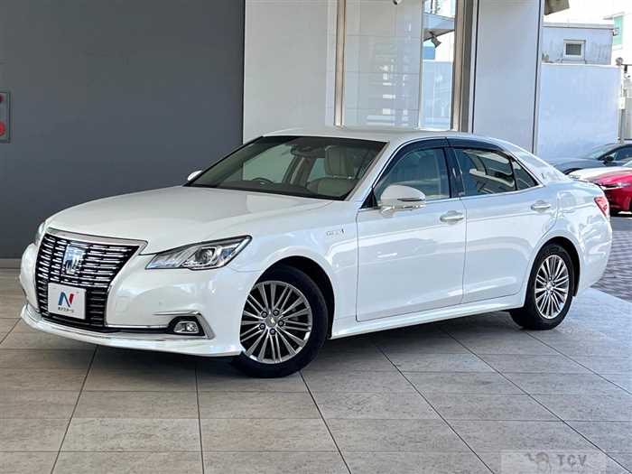 2017 Toyota Crown Hybrid