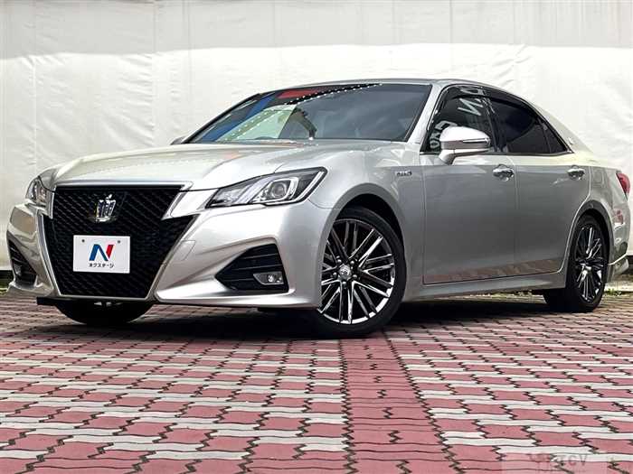 2017 Toyota Crown Hybrid