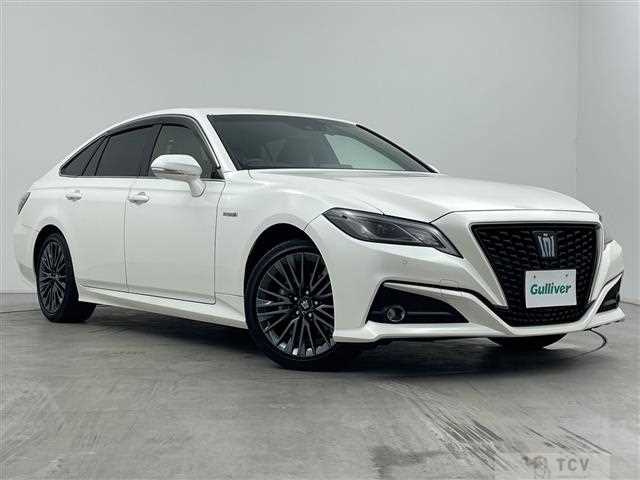 2019 Toyota Crown Hybrid