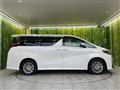 2018 Toyota Alphard Hybrid