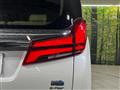 2019 Toyota Alphard Hybrid