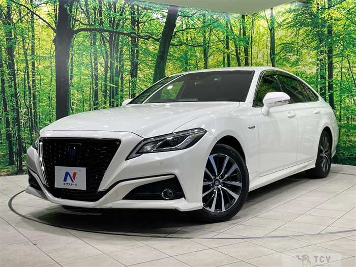 2018 Toyota Crown Hybrid