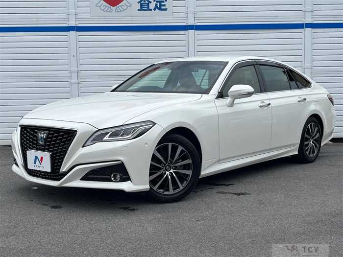 2020 Toyota Crown Hybrid
