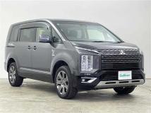 2020 Mitsubishi Delica D5