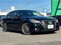 2013 Toyota Crown Hybrid