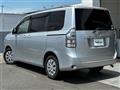 2013 Toyota Voxy