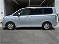 2013 Toyota Voxy