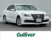2013 Toyota Crown Hybrid