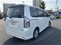 2010 Toyota Voxy