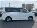 2010 Toyota Voxy