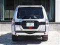 2016 Mitsubishi Pajero