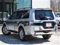 2016 Mitsubishi Pajero