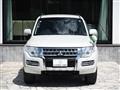 2017 Mitsubishi Pajero