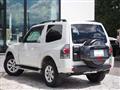 2017 Mitsubishi Pajero