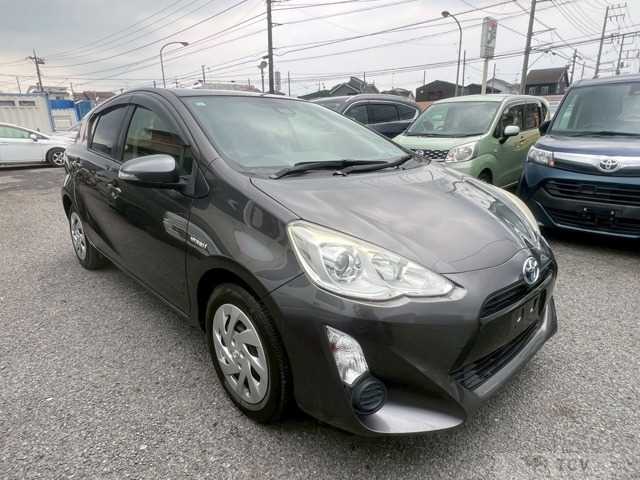 2016 Toyota AQUA