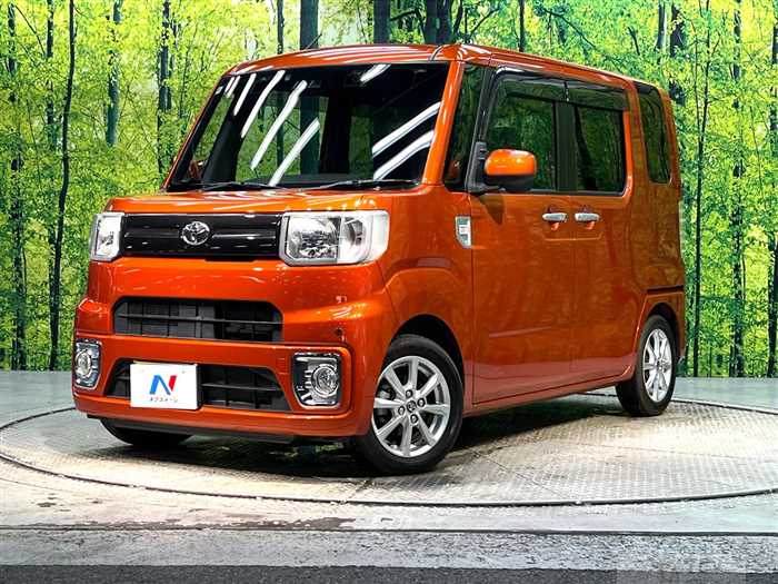 2018 Toyota PIXIS MEGA