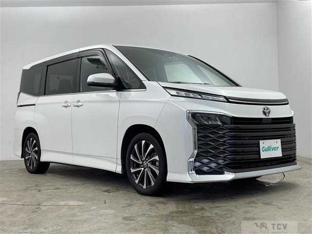 2022 Toyota Voxy
