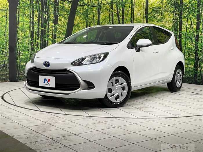 2025 Toyota AQUA
