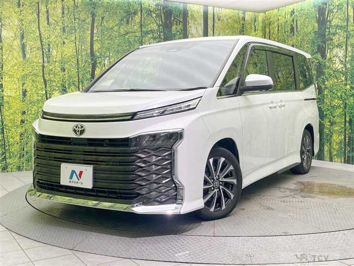 2022 Toyota Voxy