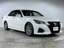 2017 Toyota Crown Hybrid