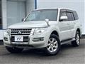 2016 Mitsubishi Pajero