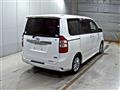 2010 Toyota Noah
