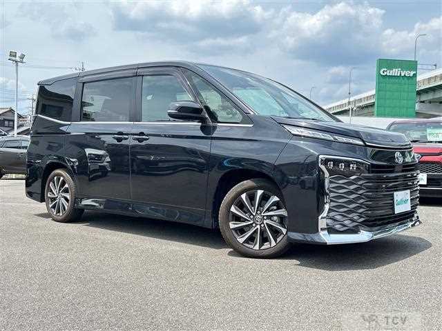 2022 Toyota Voxy