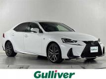 2021 Lexus IS