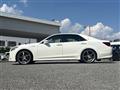 2013 Toyota Crown Hybrid