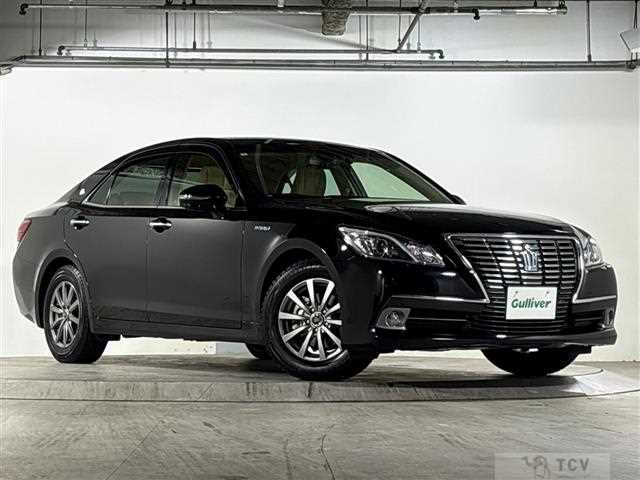 2015 Toyota Crown Hybrid