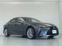 2021 Lexus IS