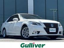 2013 Toyota Crown Hybrid