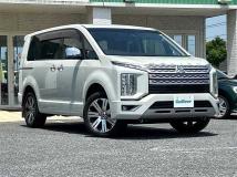 2019 Mitsubishi Delica D5