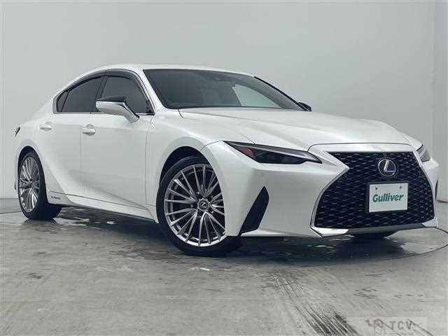 2021 Lexus IS