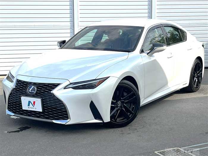 2022 Lexus IS