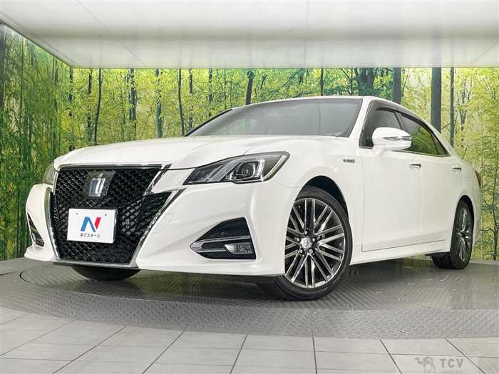 2015 Toyota Crown Hybrid